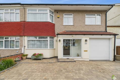 Presented by Nicoleta at EweMove Bexleyheath and D
