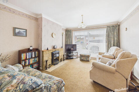 CAM03852G0-PR0779-STILL006