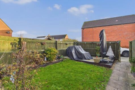 EweMove Spalding - Frome Walk - Rear Garden