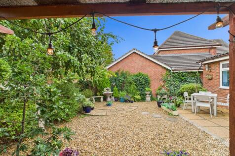 CAM01995G0-PR0365-STILL031