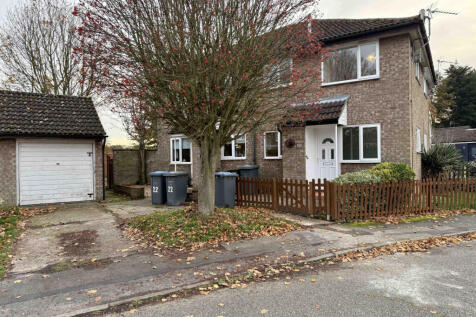 1 Bedroom End Terrace House For Sale