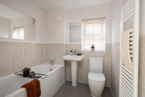 Internal shot of the main bathroom in the kirkdale