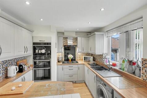 Kitchen_3.jpeg