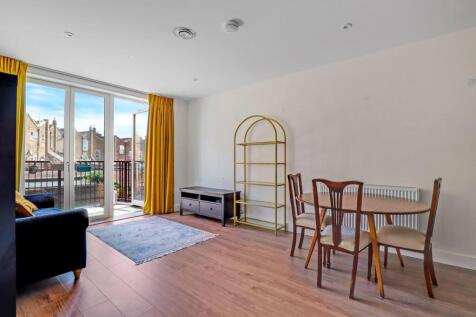 05-d4b2JHPropWorld - 1 Melody Court - 13-medium.jp