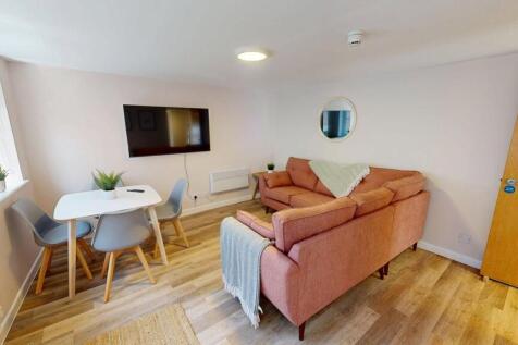2026/27 Academic Year Tenancies Now Available! Student only! | 205 - 208 per person per week | All Inclusive Bills Package | No Deposit Required* | Newly Decorated, Spacious 4 Bedroom House Share - Pe