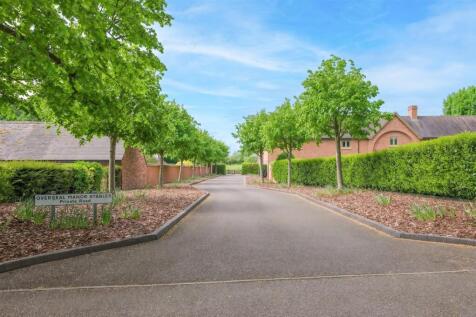 Hallcroft Avenue, Overseal