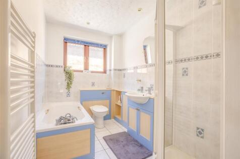 39 Eastern Dene, HP15 7BS-2.jpg