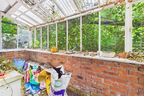Lean-To Greenhouse