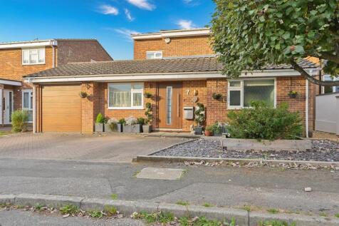 7 Greatfield Close-38.jpg