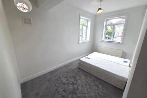 Please send all enquires online. This fantastic one-bedroom apartment, located on the ground floor of a well-maintained, purpose-built block in the heart of Golders Green, is currently in the final st