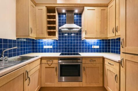 Kitchen 1.jpg