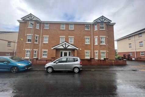Welcome to this charming one-bedroom apartment located on the desirable Manor Road in Levenshulme, Manchester. This delightful property offers a perfect blend of comfort and convenience, making it an