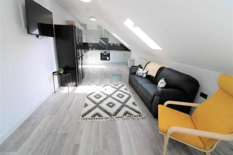5 Bedroom Flat in LN1 1RS