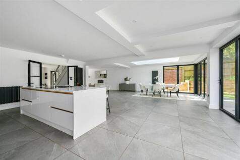 2 THE RUSSETTS - TN377FA (9).jpg