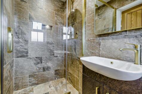 En Suite Shower Room