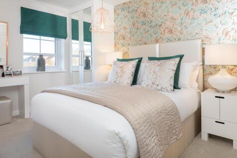 En suite main bedroom in the Maidstone three bedroom home