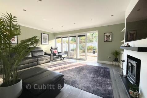 Lounge 4