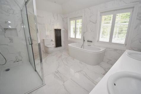 MASTER ENSUITE.JPG