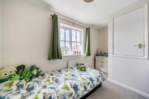 1347991-19-68bed6...