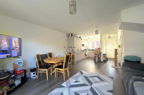 Living Room/Dining Room/Kitchen (1)