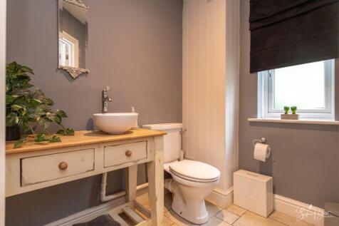 Ground Floor Cloakroom