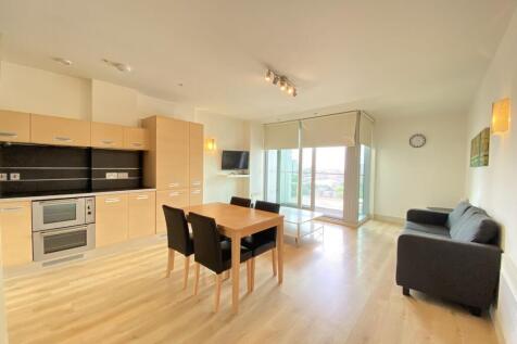 A fantastic and spacious two double bedroom apartment located in the sought after Great Northern Tower, Watson Street just off Deansgate. Situated on the 10th Floor with excellent city views from two