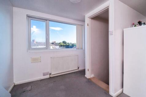 Bedroom 3 pic 2