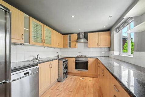 Kitchen (2).jpeg