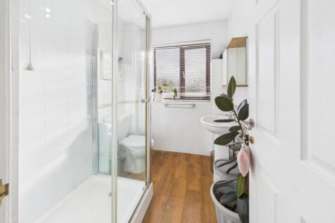 EweMove Spalding - Pinchbeck - Shower Room