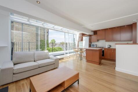 1 Bedroom Flat in W8 6LG