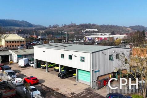 Warehouse to rent in scarborough