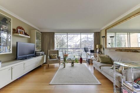 An exquisite apartment to let in Vicarage Gate, W8. This uniquely presented apartment is positioned on the second floor (with a lift) of this well-located block in Kensington. Benefiting from fantasti