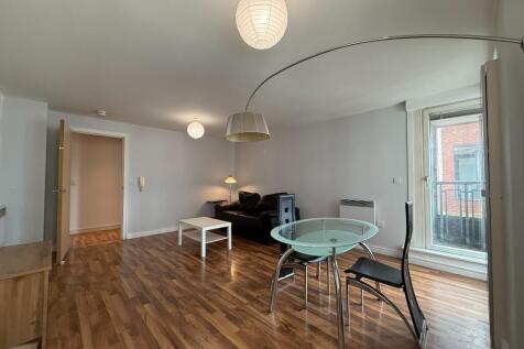 26/27 Academic Year | 50% OFF Summer Rent | 24hr Concierge | City Center | Short Walk to MMU & UOM | Student Friendly Landlord