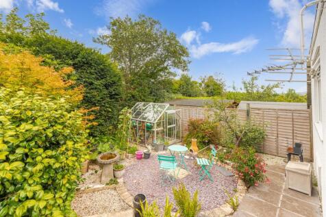 20 Pathfields Garden 1 Dartmouth - 230720.jpg