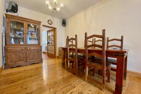 22 S Dining 1