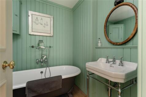 10 bed, 6 bath Detached in Edinburgh - Photo 35