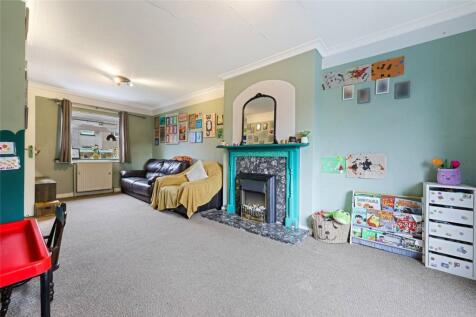 Living/Dining Area