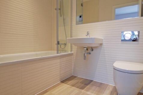 En Suite to Bedroom