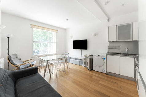 Reception/Kitchen