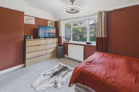 CAM04273G0-PR0221...