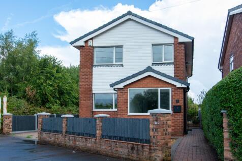 Beautifully refurbished 3 bed detached house with