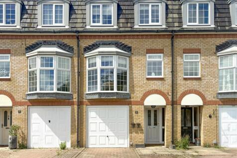 6 Blenheim Close new image.jpg