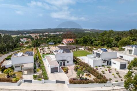 villa in Nadadouro