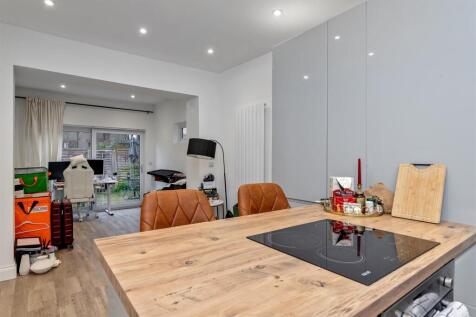 114aHatfieldRoad-12.jpg