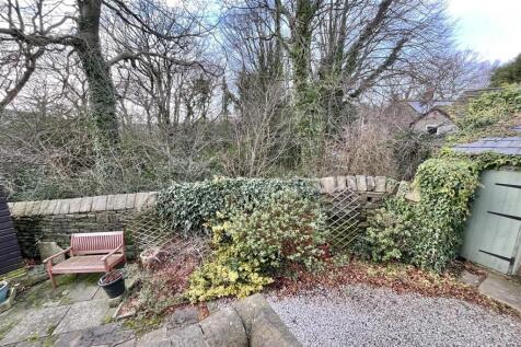 Shared Rear Yard & Garden Store