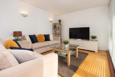 A beautifully presented two-bedroom, two-bathroom apartment in Elektron tower. Electricity, heating, and water bills included !!!!!