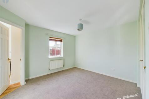 CAM03218G0-PR0516-STILL013