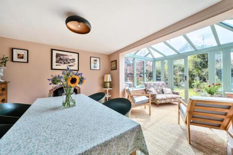 Dining - Garden Room 1.jpg