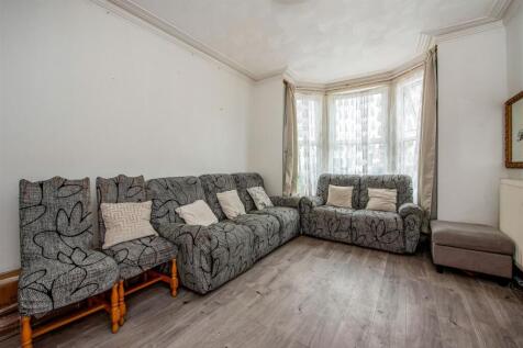 lounge 2.jpg