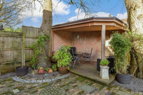 External Lifestyle Photograph